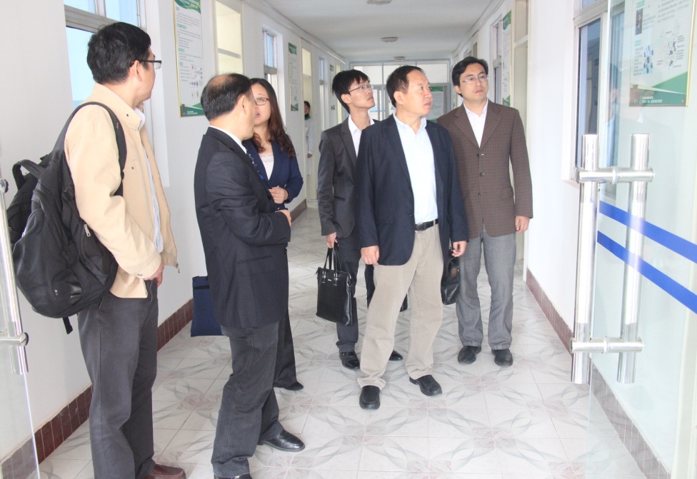 江苏省产业技术研究院李世收副院长一行调研江南大学（如皋）食品生物技术研究所