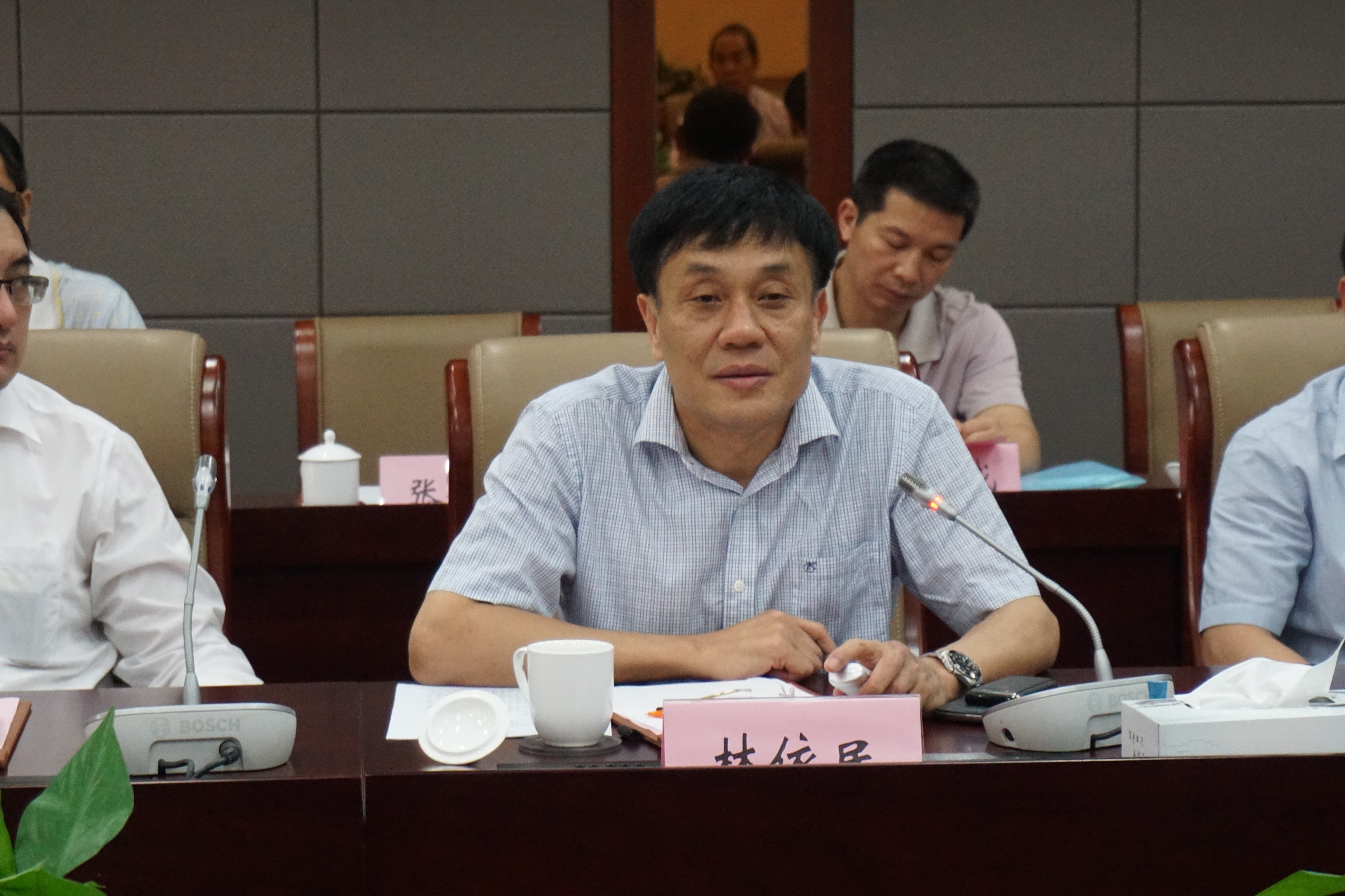 汕头市林依民副市长一行来访我校